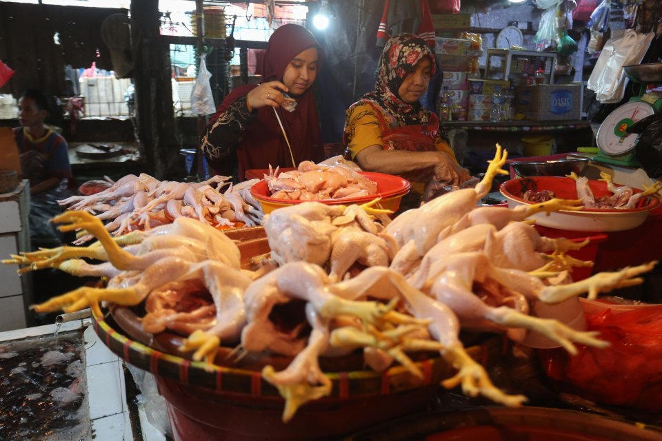 Harga Kebutuhan Pokok Masih Tinggi Setelah Lebaran (Foto: Katadata/Fauza Syahputra)
