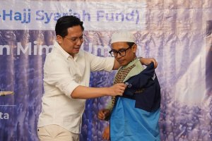 PT IIM berangkatkan Umrah Caregiver Kang Asep 