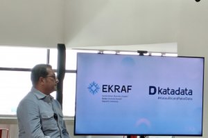 Menteri Ekonomi Kreatif Teuku Rifki Harsya