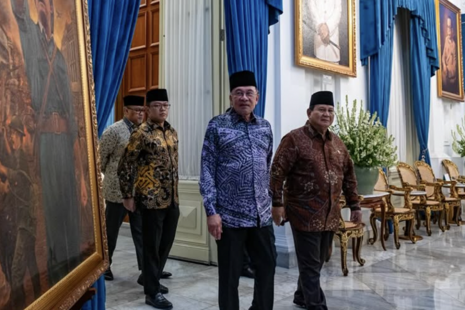 Presiden Prabowo Subianto menerima kunjungan Perdana Menteri (PM) Malaysia, Anwar Ibrahim, di Istana Merdeka Jakarta pada Jumat (27/3). 