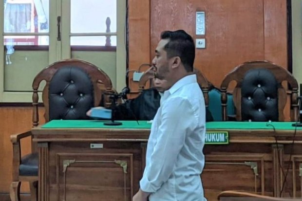 Terdakwa kasus pembuatan video profil desa di Kabupaten Karo, Sumatra Utara, Amsal Sitepu.