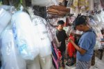 Harga Plastik Meroket Imbas Konflik di Timur Tengah (Foto: Katadata/Fauza Syahputra)