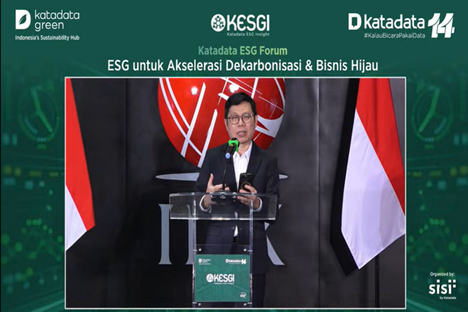 CEO Katadata Metta Dharmasaputra menyatakan dashboard Katadata ESG Insight kini mampu mengukur kinerja keberlanjutan 200 perusahaan di Indonesia.