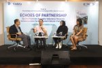 Peluncuran buku Echoes of Partnership di Katadata Lounge, Kamis (9/4). Foto: Fauza/Katadata.