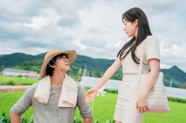 Sold Out On You: Ahn Hyo-seop and Chae Won-bin Spark Romance in Must-Watch Highlight Teaser!