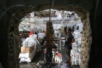 Harga Bahan Baku Tekstil Melonjak (Foto: Katadata/Fauza Syahputra)