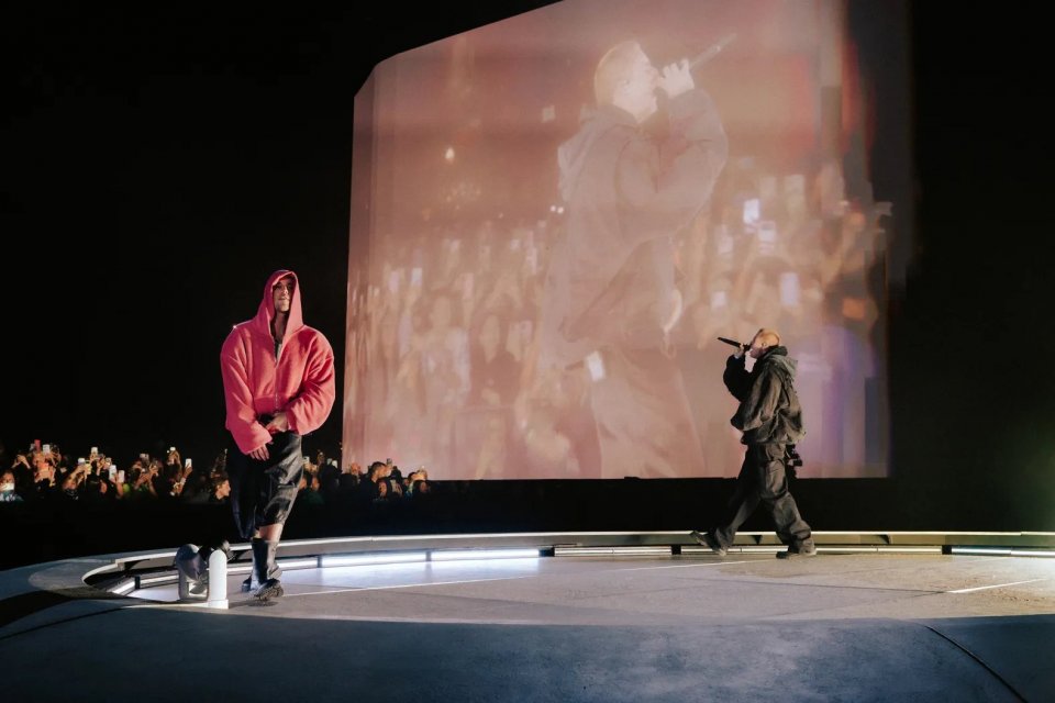 Makna Lagu Justin Bieber & Kid Laroi Stay