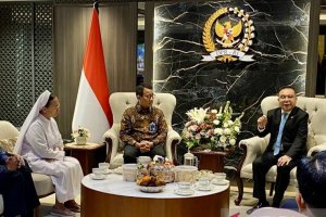 Pertemuan antara Wakil Ketua Dewan Perwakilan Rakyat (DPR) Sufmi Dasco Ahmad, Paroki Aek Nabara, dan BNI di Kompleks Parlemen, Jakarta, Selasa (21/4).