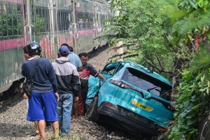 Pascakecelakaan kereta api di Bekasi Timur
