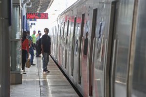 Stasiun Bekasi Kembali Dibuka Setelah Kecelakaan KRL dan KA Argo Bromo (Foto: Katadata/Fauza Syahputra)