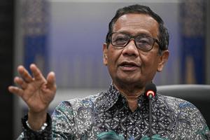 Konferensi pers rekomendasi Komisi Percepatan Reformasi Polri