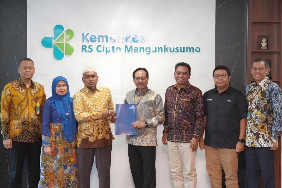 PT TASPEN (Persero) menyelesaikan pembayaran manfaat bagi Faridah Utami, tenaga kesehatan di RSCM yang jadi korban tabrakan kereta di Bekasi. 
