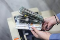 Nilai Tukar Rupiah Kembali Melemah Rp 17.668 per dolar AS (Foto: Katadata/Fauza Syahputra)