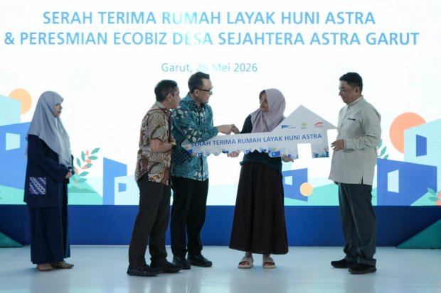 Serah Terima Rumah Layak Huni Astra