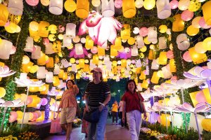 Semarak Kota Jakarta Sambut Hari Raya Waisak 2026 (Foto: Katadata/Fauza Syahputra)