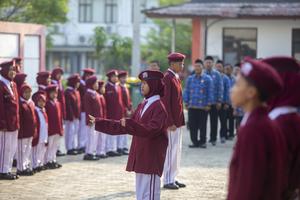 Upacara Hari Lahir Pancasila di Sekolah Rakyat