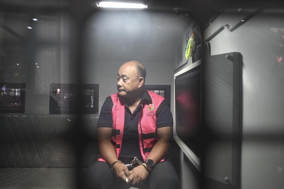 Kejagung Ungkap Mark Up Motor Listrik-Sepatu MBG oleh Mantan Bos BGN