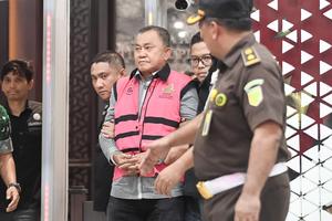 Kejagung tahan mantan pimpinan BGN
