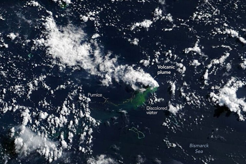 Erupsi Gunung Api Bawah Laut di Laut Bismarck, Papua Nugini, Mei 2026