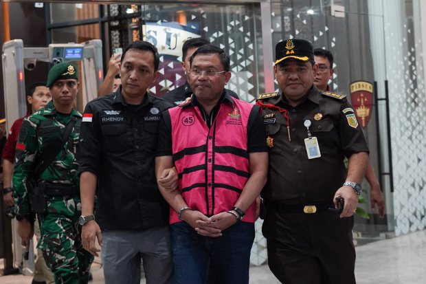 Kejagung tetapkan Mantan  Kepala BGN Dadan Hindayana bersama Wakil Kepala BGN Sony Sonjaya dan Lodewyk Pusung sebagai tersangka (Foto: Katadata/Fauza 