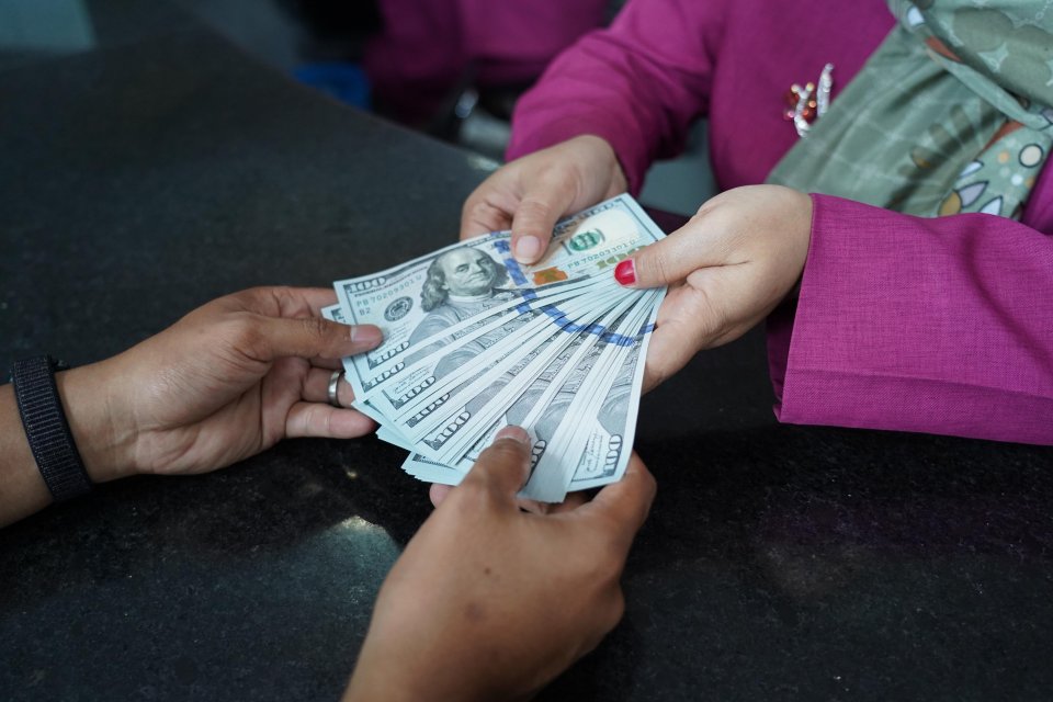dolar, aliran modal asing, bank Indonesia