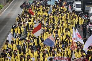 Unjuk rasa mahasiswa dan elemen masyarakat di Jakarta