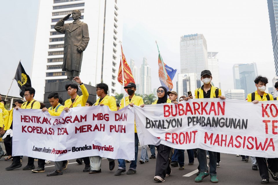 Demonstrasi BEM UI Tuntut Penghentian MBG Hingga Turunkan Harga BBM (Foto: Katadata/Fauza Syahputra)