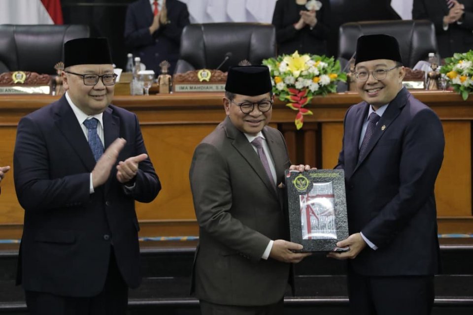 Gubernur DKI Jakarta Pramono Anung menerima opini Wajar Tanpa Pengecualian (WTP) dari Badan Pemeriksa Keuangan (BPK) atas Laporan Keuangan Pemerintah Daerah (LKPD) Tahun Anggaran 2025.
