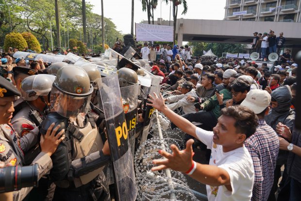 Eksekusi Pengosongan Hotel Sultan (Foto: Katadata/Fauza Syahputra)
