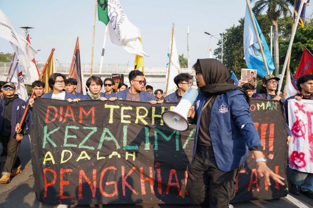 Mahasiswa Trisakti Demo di DPR, Bawa Tiga Tuntutan Rakyat (Foto: Katadata/Fauza Syahputra)