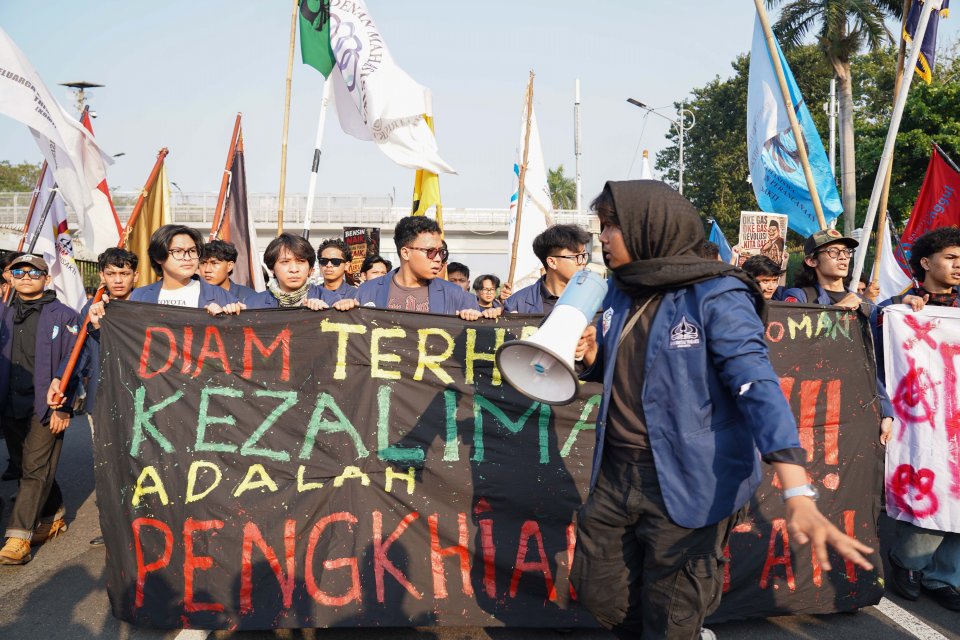 Mahasiswa Trisakti Demo di DPR, Bawa Tiga Tuntutan Rakyat (Foto: Katadata/Fauza Syahputra)