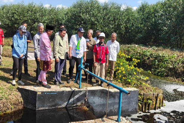 Menteri Jumhur Sambangi Perkebunan Sukanto Tanoto, Cek Sistem Mitigasi Karhutla