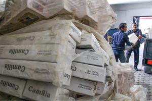 Pemusnahan barang bukti rokok ilegal di Lhokseumawe