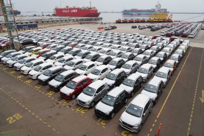 Peningkatan Ekspor Mobil Produksi Tanah Air (Foto: Katadata/Fauza Syahputra)