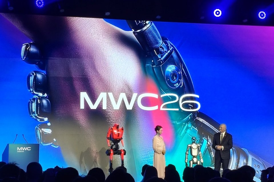 Dua robot humanoid bernama Vita Boy dan Flash membuka acara Mobile World Congress (MWC) Shanghai, Rabu (24/6/2026)