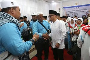 Wamenhaj sambut jamaah haji kloter terakhir Aceh