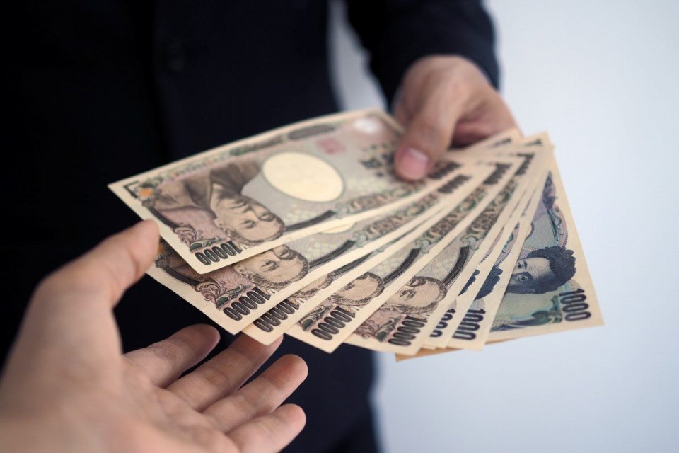 yen, Jepang, intervensi