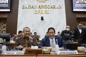 Raker Banggar DPR dengan Menkeu dan Gubernur BI
