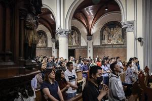 Misa Arwah untuk korban gempa Venezuela di Gereja Katedral Jakarta