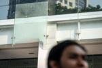 Kaca kantor Badan Gizi Nasional Pecah