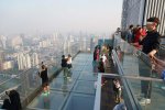 Melihat Lanskap Kota Jakarta dari Ketinggian 385 Meter di Thamrin Nine (Foto: Katadata/Fauza Syahputra)