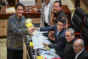Raker Komisi XI DPR bahas RUU PFII