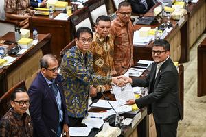 Raker Komisi XI DPR bahas RUU PFII