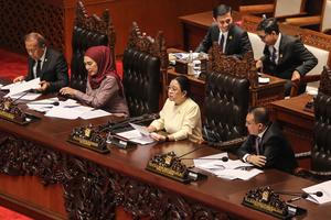 Rapat Paripurna DPR ke-26