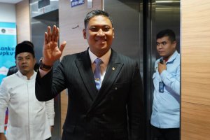 Sudaryono sebagai Kepala Badan Gizi Nasional (BGN) yang baru menggantikan Nanik S. Deyang (Foto: Katadata/Fauza Syahputra)