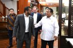 Presiden Prabowo Subianto saat menerima Direktur Biro Investigasi Federal AS (FBI) Kash Patel di Kertanegara, Jakarta, Rabu (22.7). 