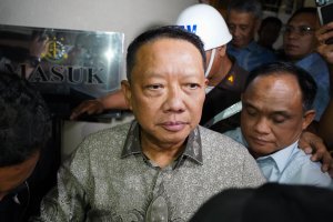 Kejagung Tahan Eks Jampidsus Febrie Adriansyah Dalam Kasus TPPU (Foto: Katadata/Fauza Syahputra)