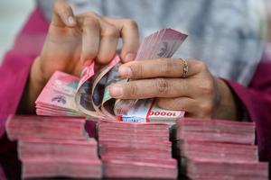 Nilai tukar rupiah melemah