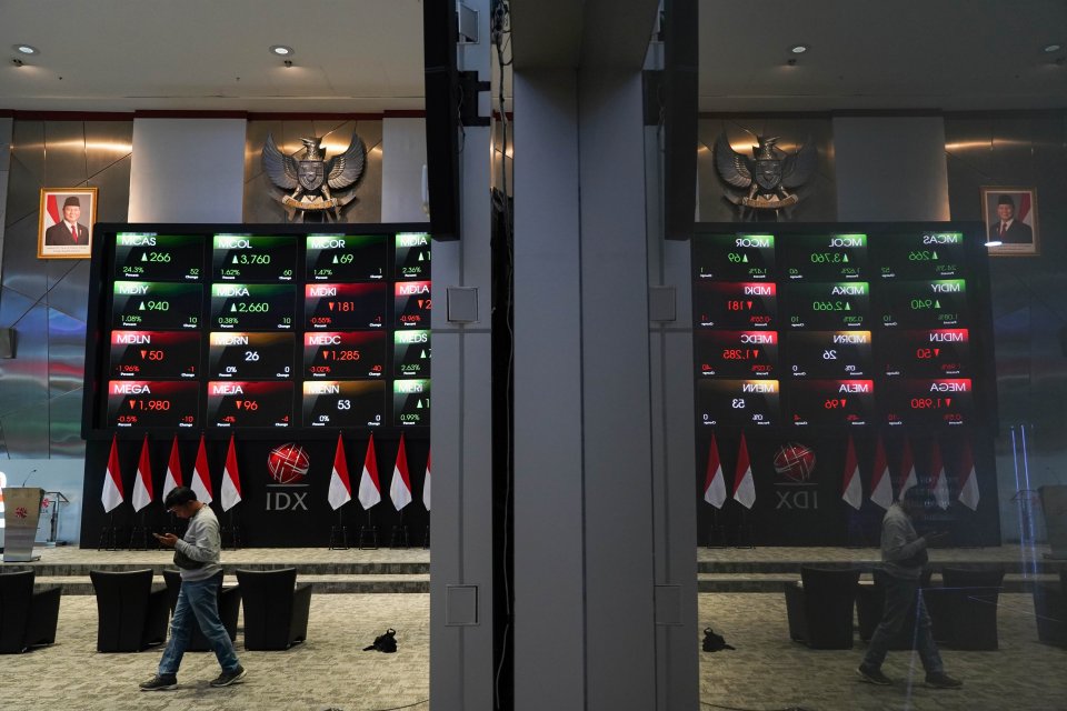IHSG Turun ke 6.093 – Saham Grup Bakrie Rontok, Sektor Properti Paling Tertekan