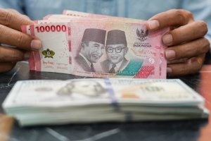 Nilai Tukar Rupiah Melemah Rp 18.009 per dolar AS (Foto: Katadata/Fauza Syahputra)